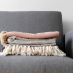 Cozy Knit Throw Blanket – Soft & Lightweight